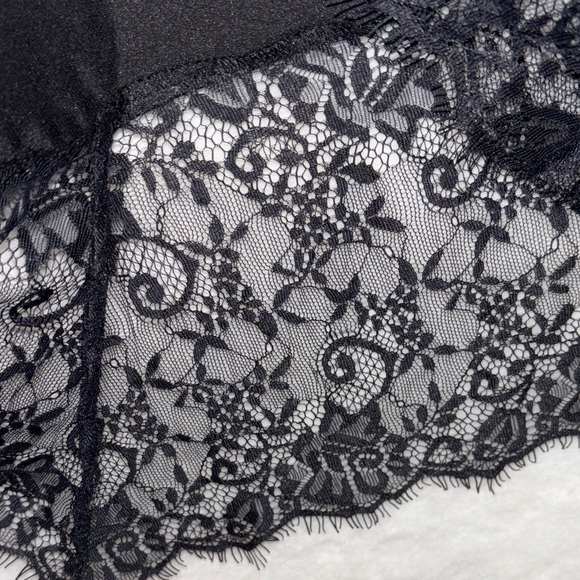 Chic Black Lace Hem Midi Skirt - Picture 8 of 8